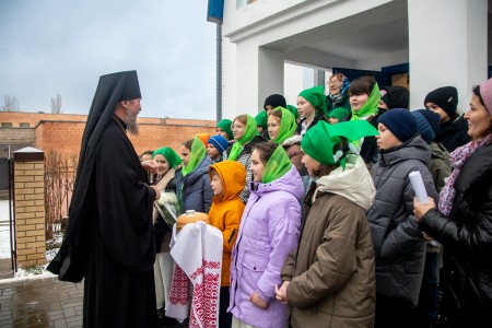 Епископ Пахомий возглавил престольные торжества в храме бессребреников Космы и Дамиана копия