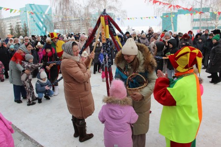 Камполянцы проводили зиму Масленицей