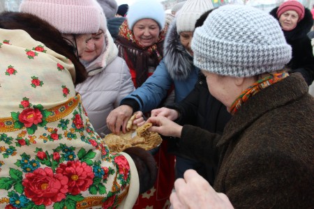 Камполянцы проводили зиму Масленицей