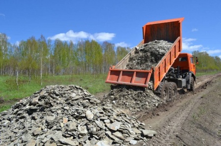 Отсыпка земельных участков строительными отходами (боем кирпича, мусором от разборки зданий, бордюрами и т.п.) запрещена законом. копия