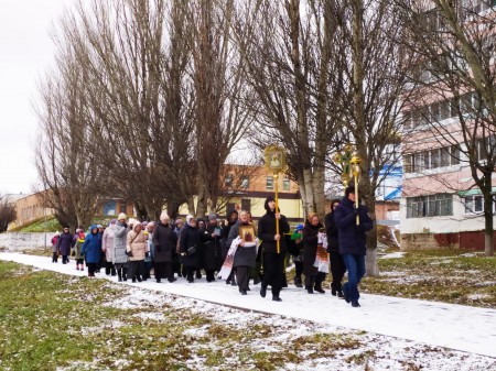 Епископ Пахомий возглавил престольные торжества в храме бессребреников Космы и Дамиана копия